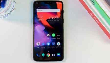 Desain OnePlus 6 Red Editions